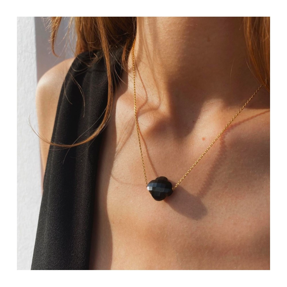 Morgane Bello - ONYX CLOVER YELLOW GOLD NECKLACE